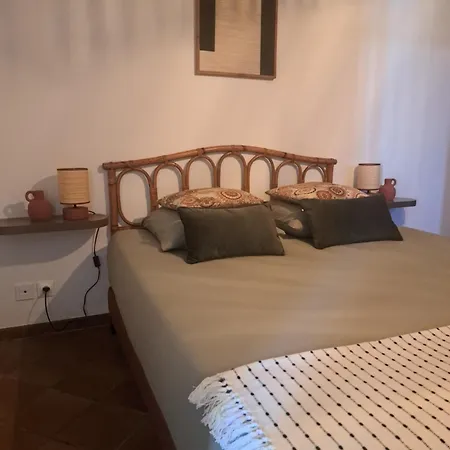 Holiday home Maison Au Coeur Des Vignes, Proche Saint-emilion Puisseguin